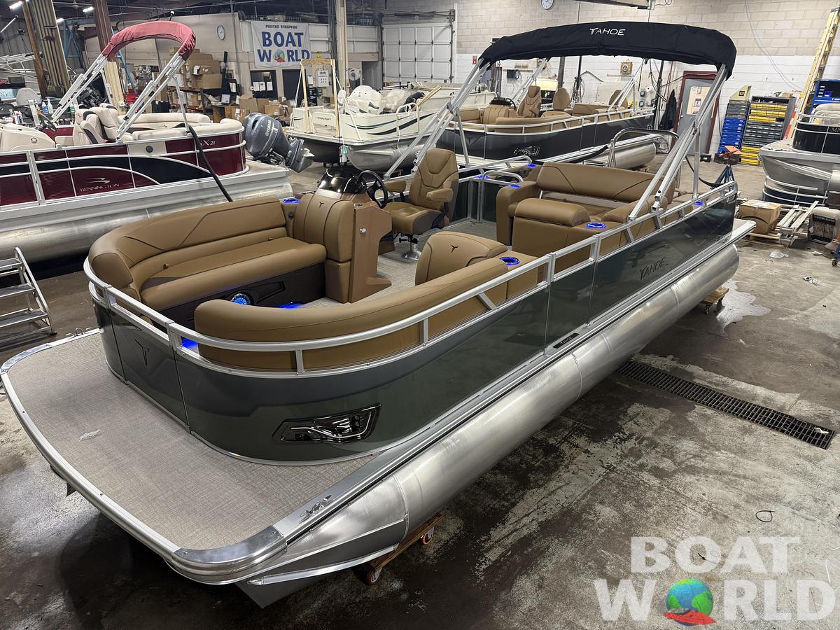 2026 Tahoe Sport 2385 Swingback (VRB) Tritoon