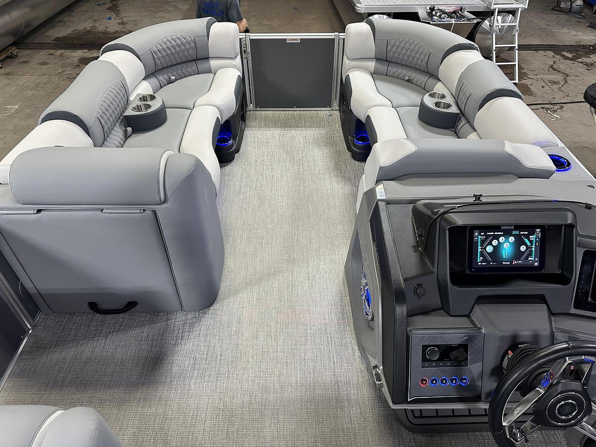 2025 Tahoe Pontoons Cascade 2385 Cruise Rear Bench Tritoon & Honda 225HP 4-Stroke EFI