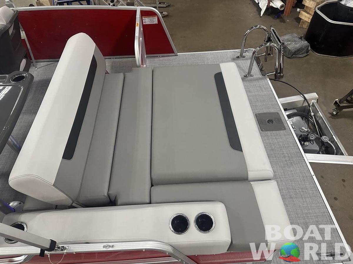 2025 Princecraft Vectra 23 RL SS Swingback Pontoon & Mercury 4-Stroke EFI