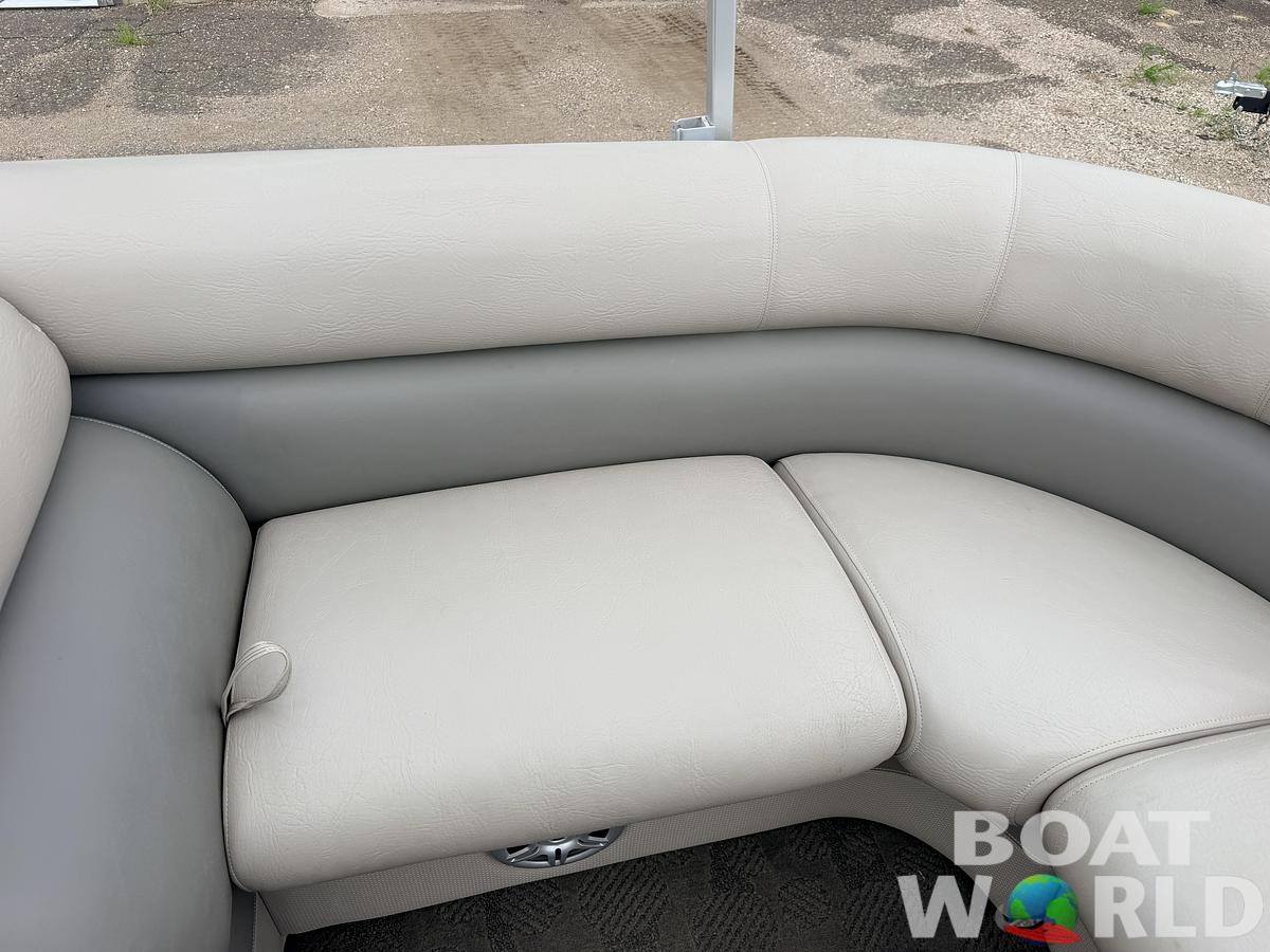 Used 2012 Premier 225 Solaris & 50HP Yamaha 4Stroke -$19,995