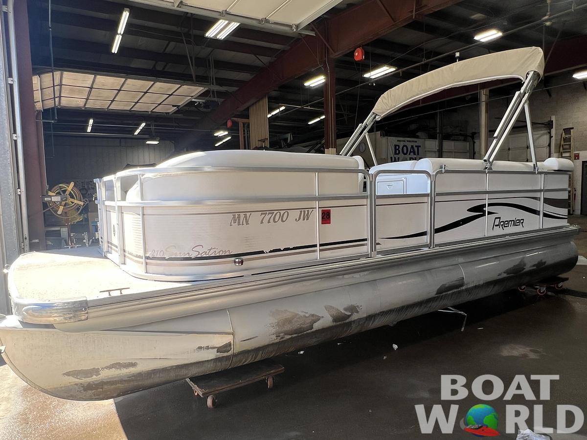 Used 2005 Premier 210 SunSation & 50HP Yamaha 4Stroke -$14,995