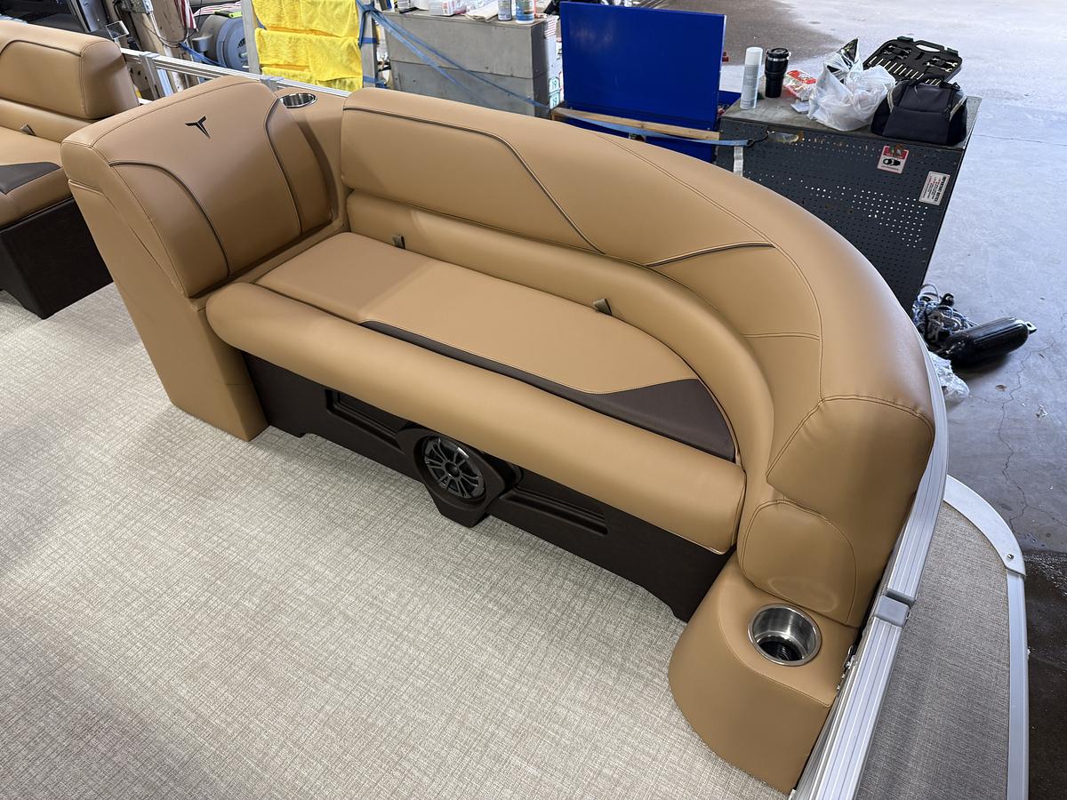 2026 Tahoe Pontoons Sport 2385 Rear Fish & Honda 4-Stroke EFI