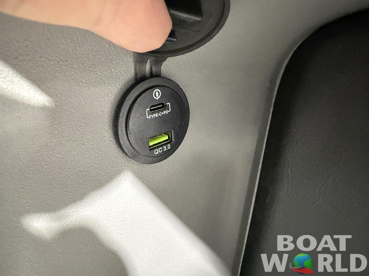 2026 Tahoe Pontoons LTZ 2185 Cruise Pontoon 