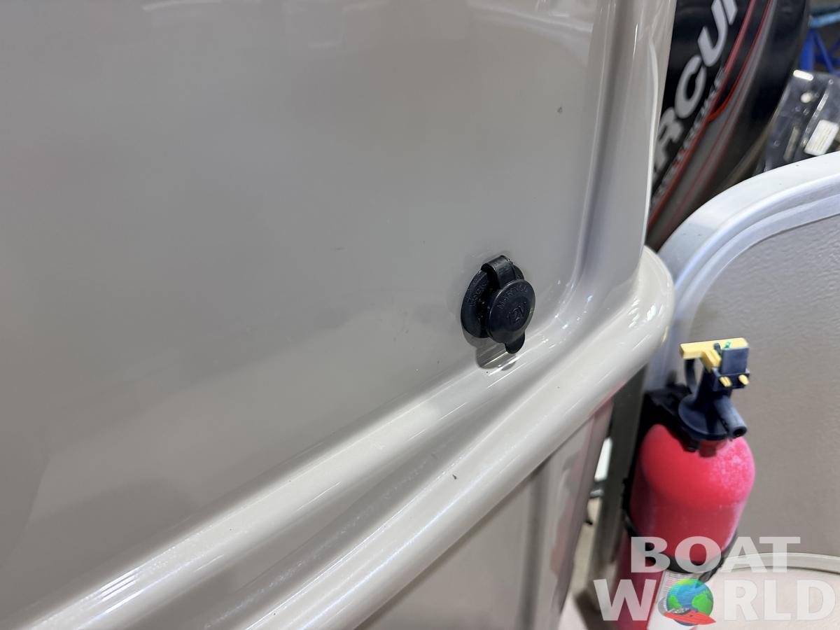 Used 2014 Premier 221 Gemini Fish n Cruise & 50HP Mercury 4Stroke -$19,995