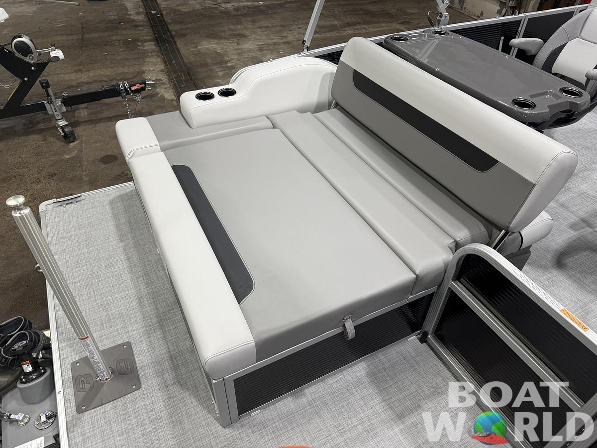 2026 Princecraft Vectra 23 RL SS Swingback Tritoon 