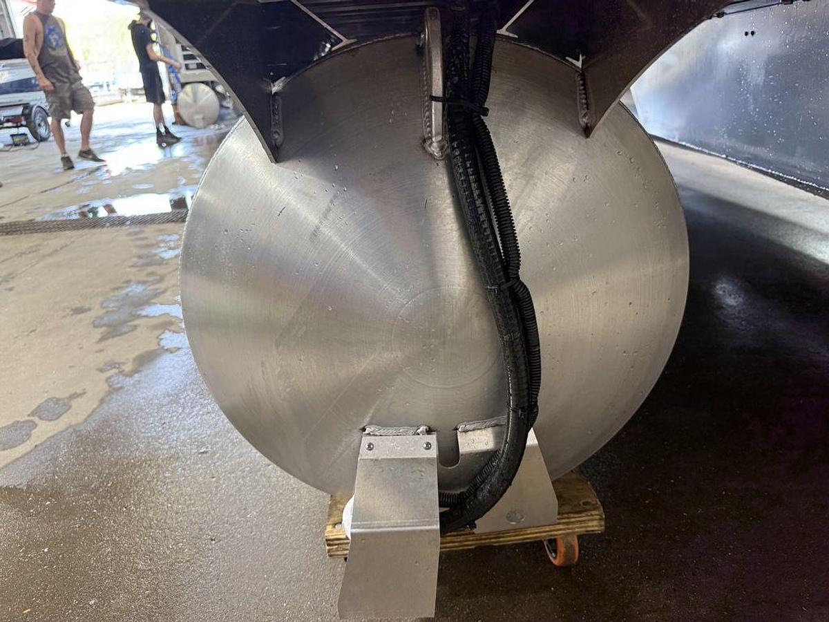 2025 Bentley Pontoons Legacy 220 Navigator Quad Lounge & Honda 4-Stroke EFI