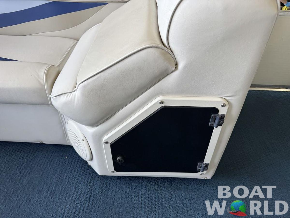 Used 2006 Weeres SunDeck 220 Pontoon