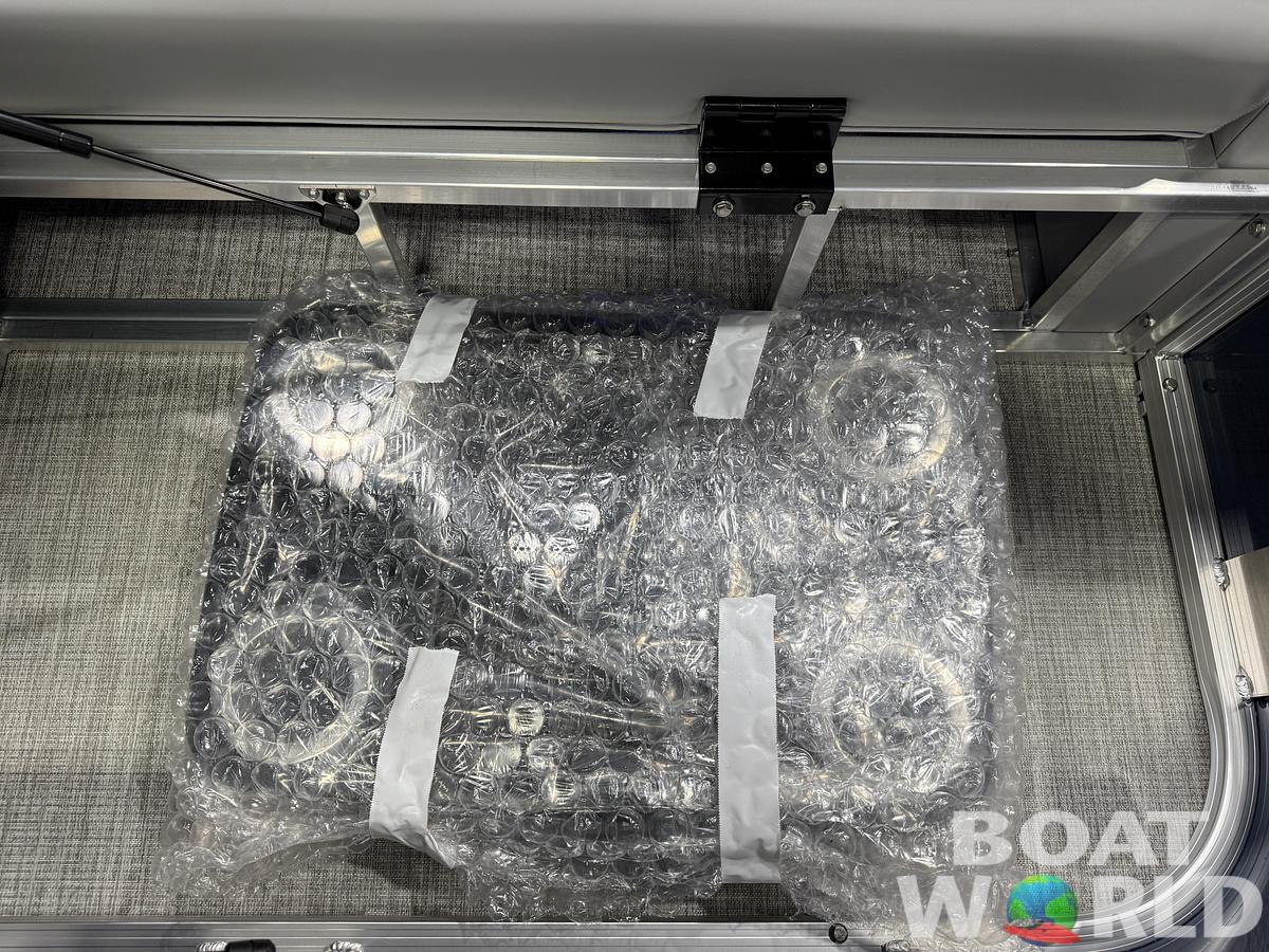 2026 Tahoe Pontoons LTZ 2385 Swingback (VRB) Tritoon