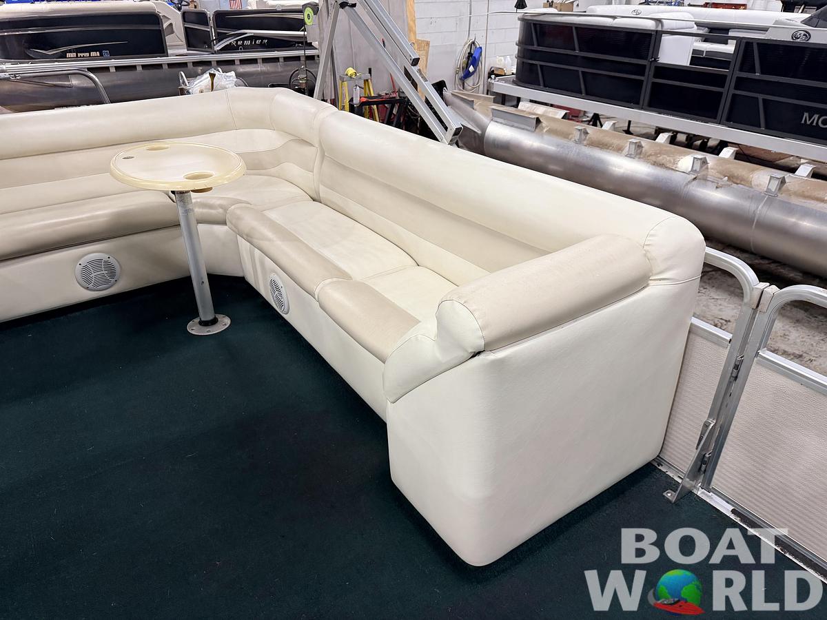 Used 2004 Premier 210 SunSation & 60HP Yamaha 4Stroke - $12,995