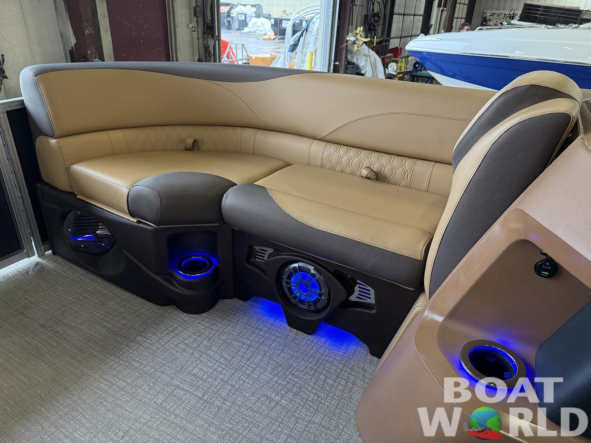 2025 Tahoe Pontoons LTZ 2385 Quad Lounge Shift Flip Tritoon & Honda 4-Stroke EFI