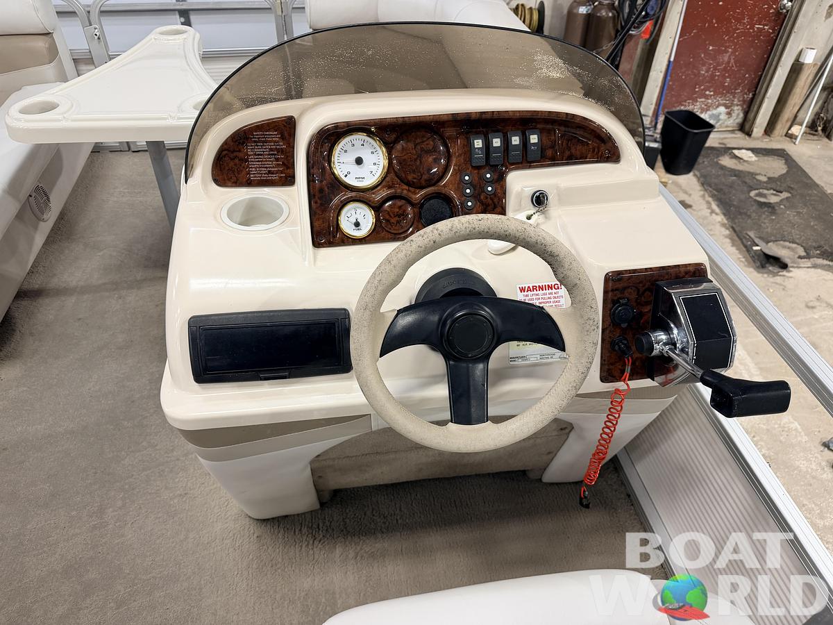 Used 2004 Northwood 2023 Reitta & 40HP Mercury 4Stroke -$