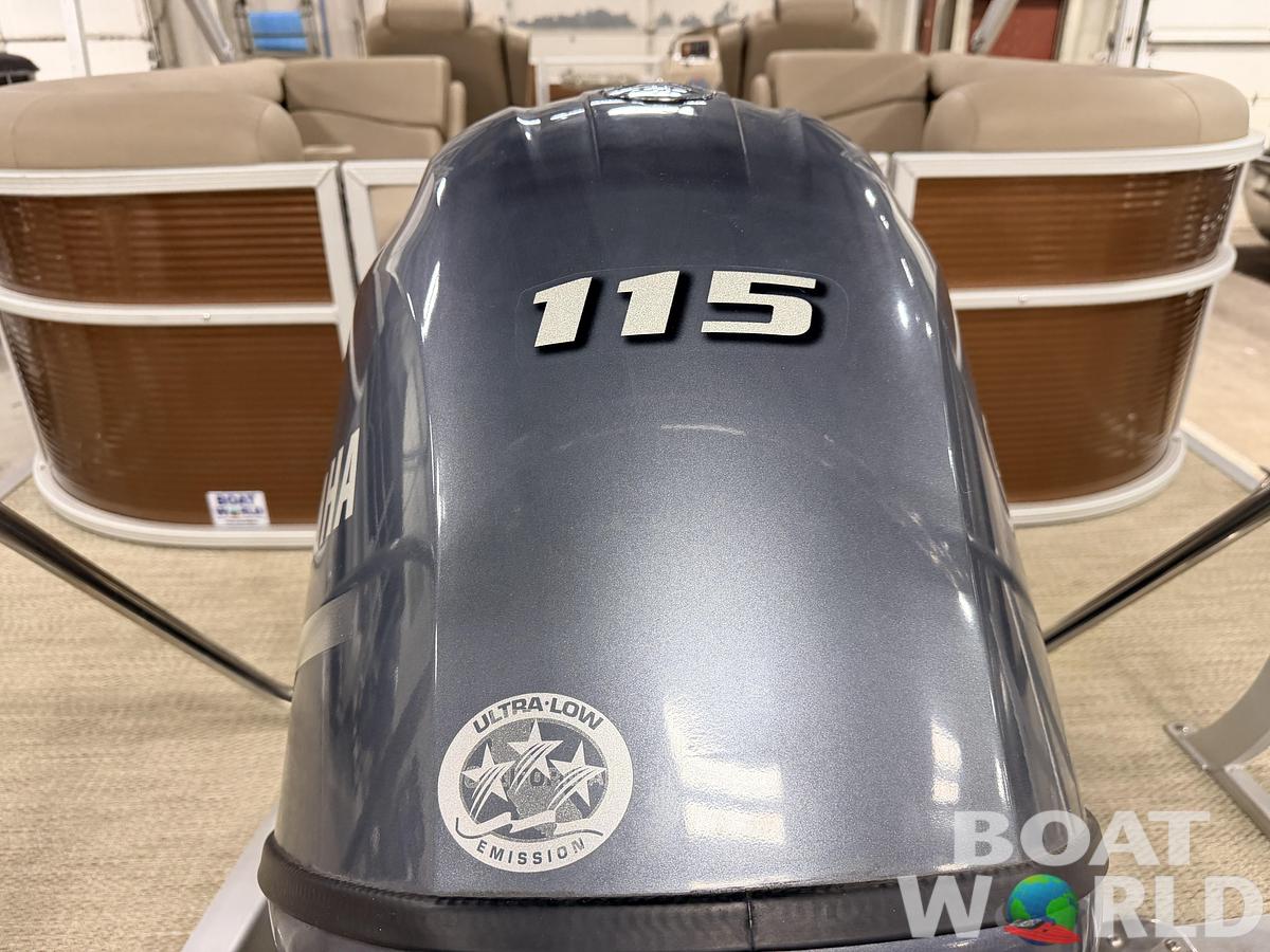 Used 2020 Bennington 22S Quad Lounge Pontoon