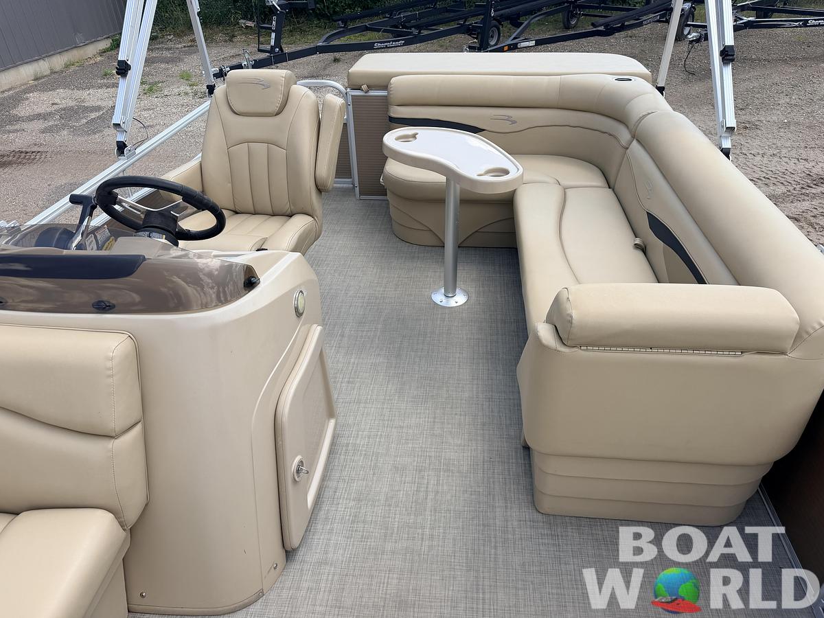 Used 2017 Bennington 208 SL & 50HP Yamaha 4Stroke -$24,995