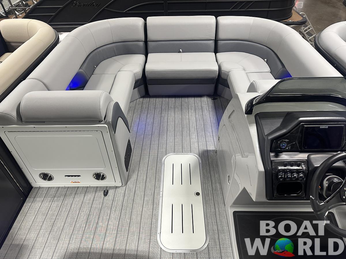 2025 Bentley Pontoons Elite 223 Admiral Quad Lounge Tritoon & Honda 4-Stroke EFI