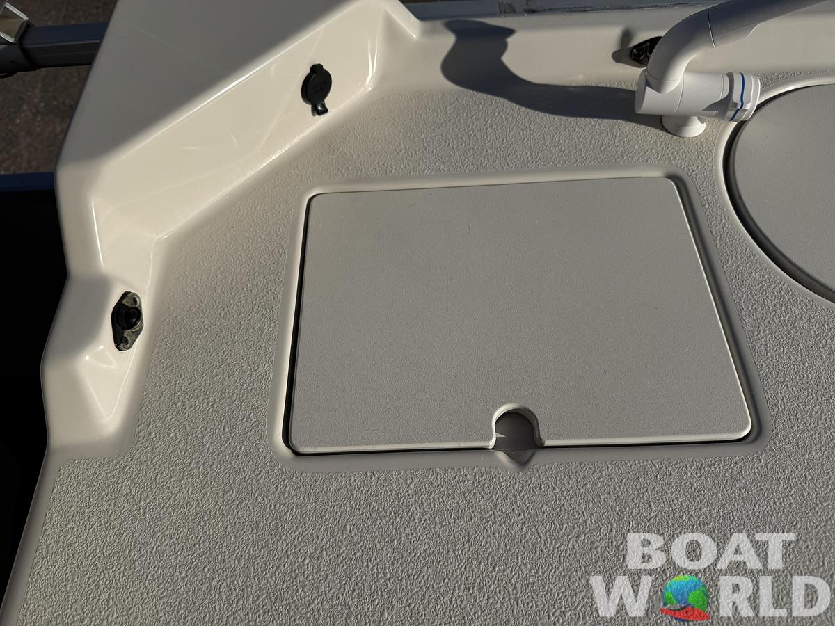 Used 2003 Premier 230 Grand Majestic Tri-toon Pontoon & 200HP Honda 4-Stroke EFI