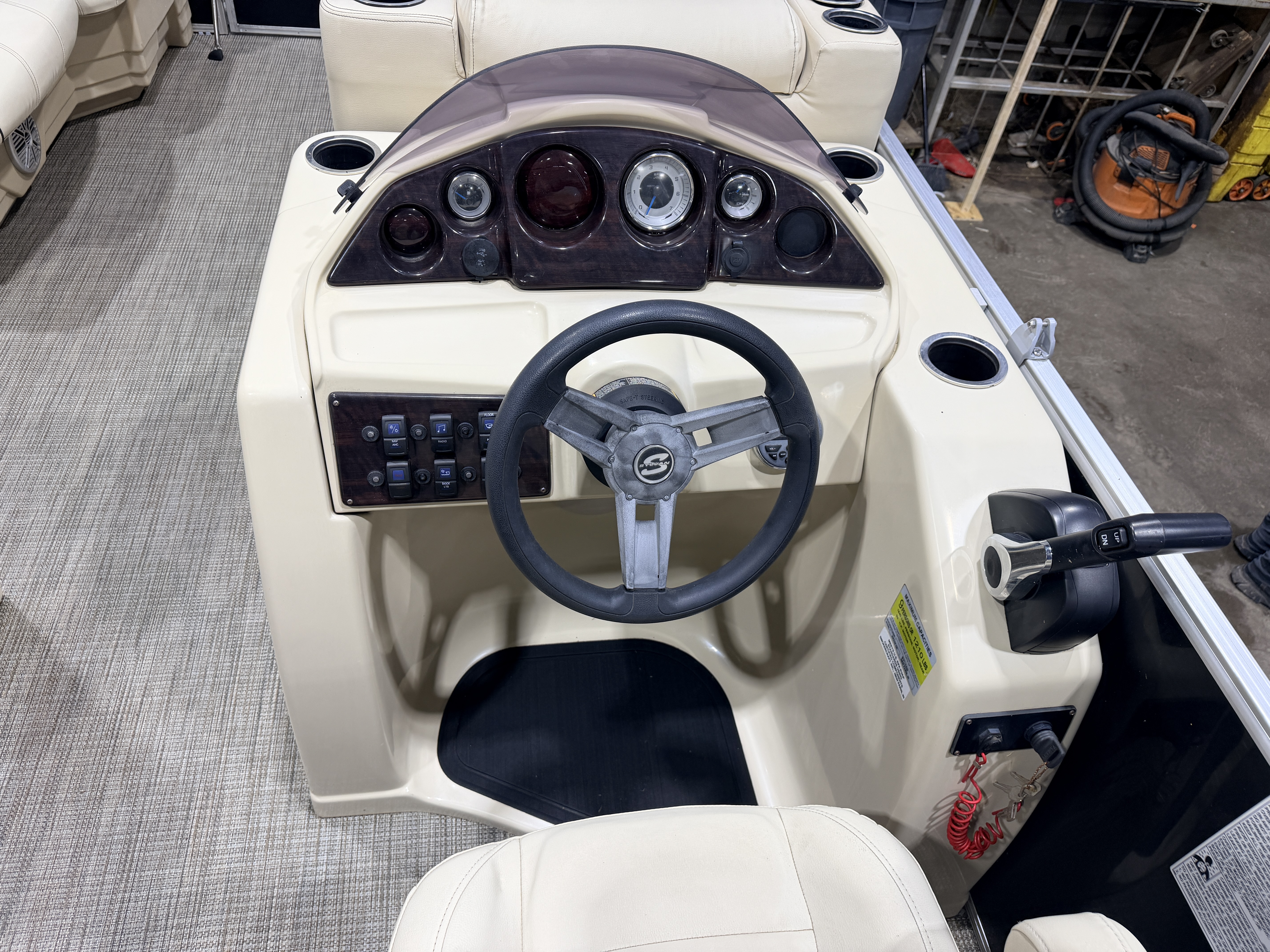 Used 2019 Sylvan Mirage 820 Cruise & 50HP Yamaha 4Stroke