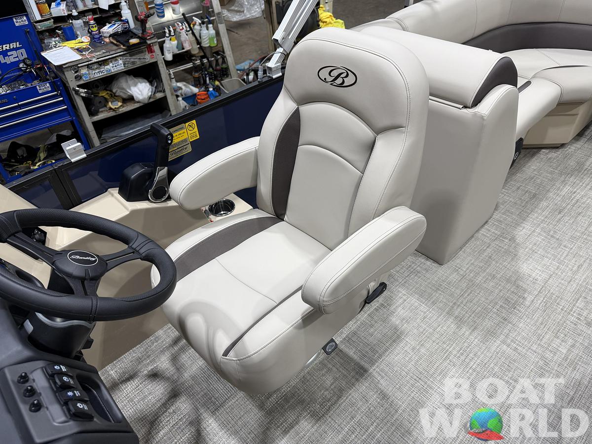 2026 Bentley Legacy 220 Navigator Quad Lounge Pontoon $36995