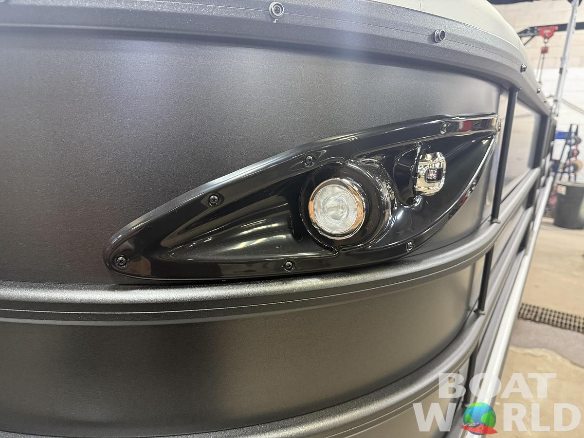 2026 Bentley Pontoons Legacy 220 Swingback & 4-Stroke EFI