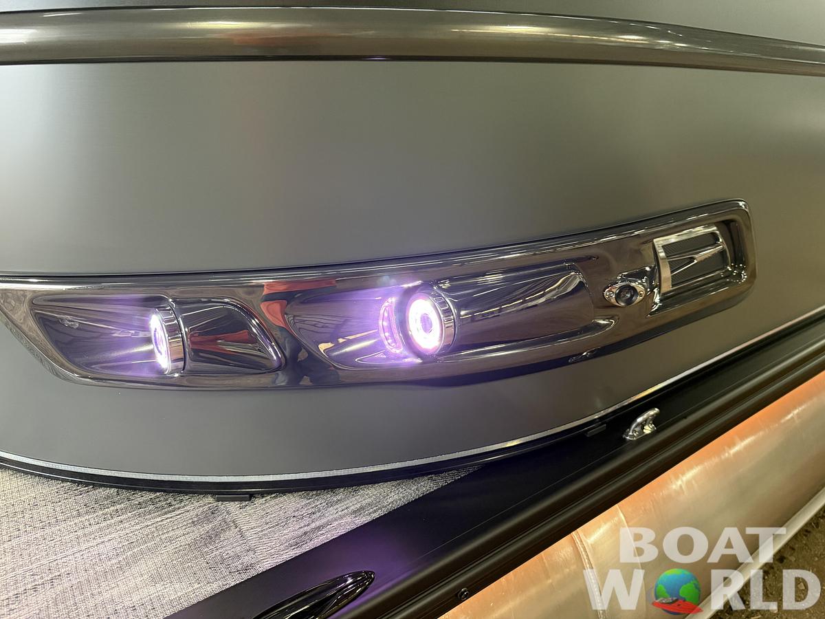 2026 Tahoe Pontoons Cascade 2385 Elite Windshield Tritoon