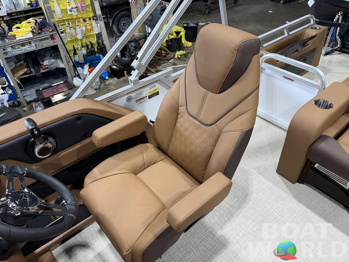2027 Tahoe LTZ 2385 VRB Swingback Pontoon $42995