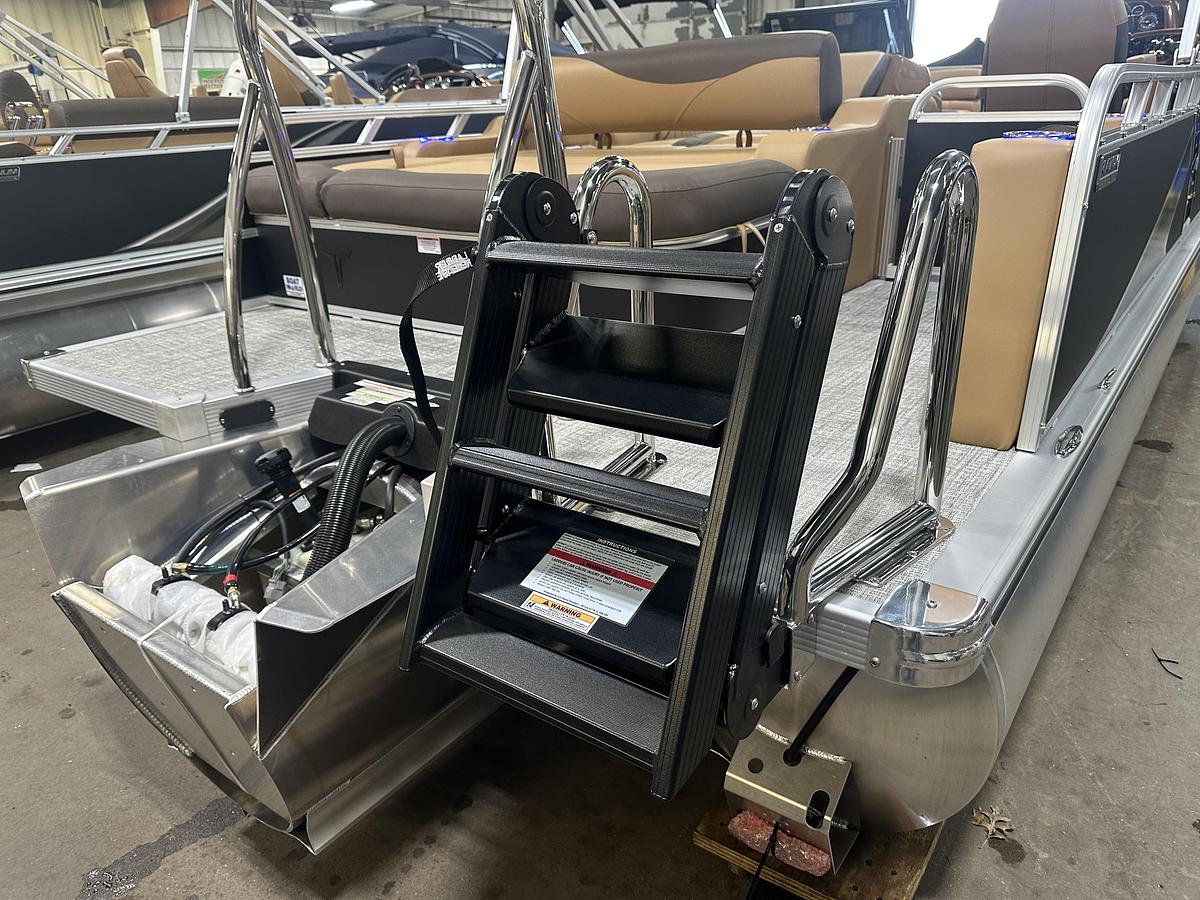 2025 Tahoe Pontoons LTZ 2385 Swingback (VRB) Windshield Tritoon & Honda 4-Stroke EFI