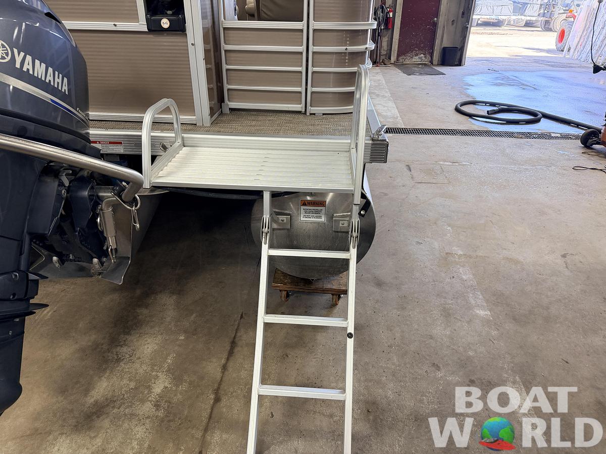 Used 2014 Bennington 2375RL & 70HP Yamaha 4Stroke - $21,995