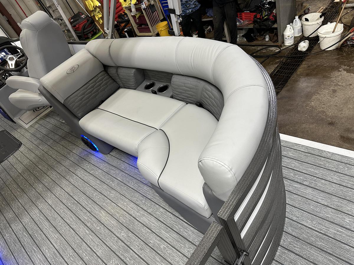 2023 Montego Bay TT8524 Quad Lounge 225HP Honda Tritoon Pontoon