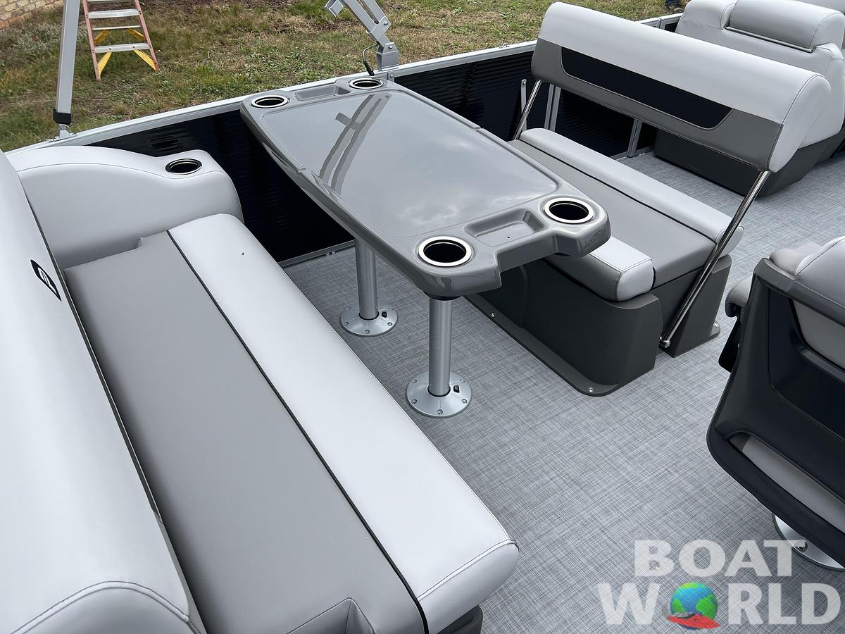 2026 Princecraft Vectra 23 RL Dinette Swingback Pontoon