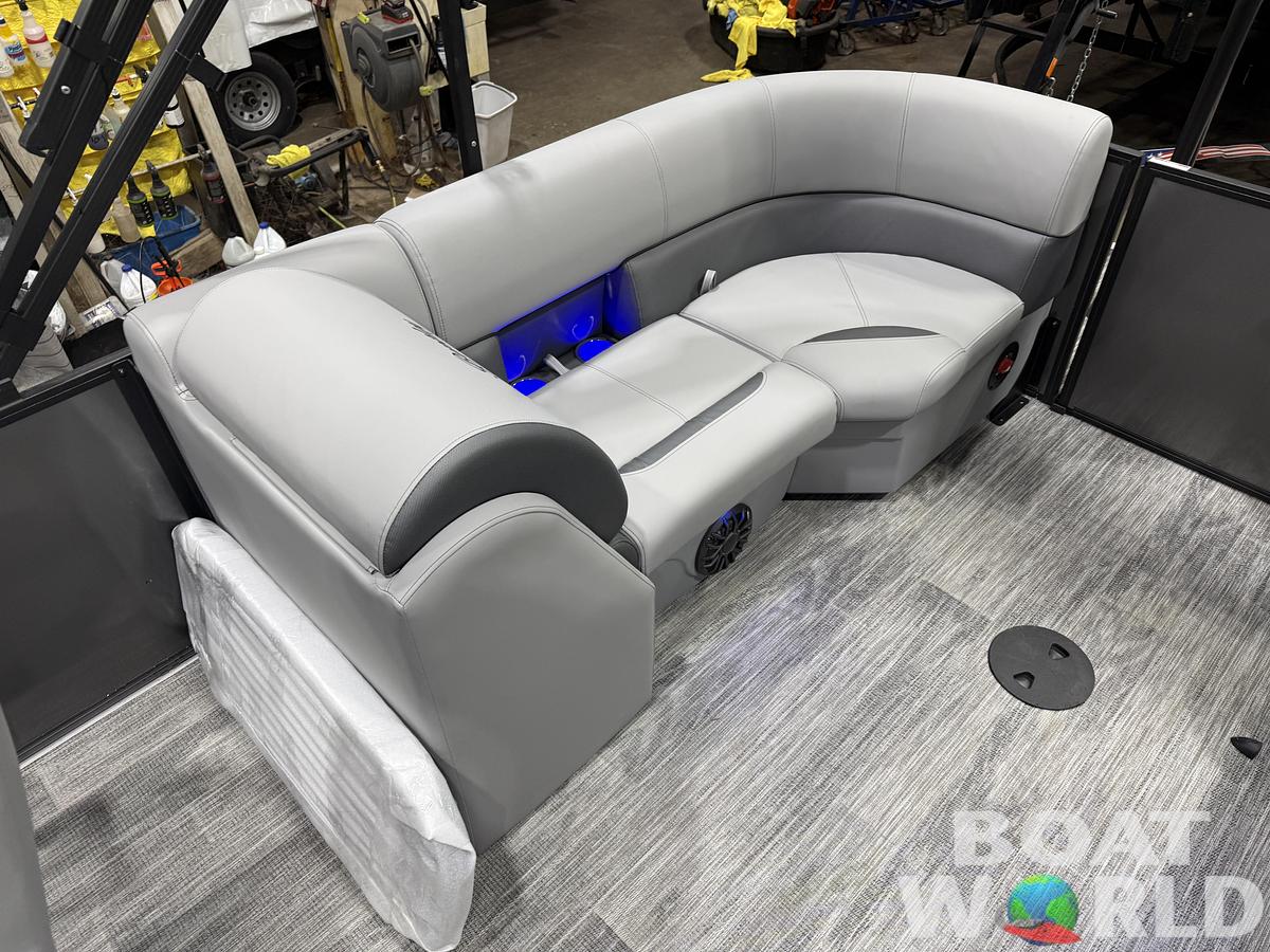 2027 Bentley Legacy 220 Navigator Quad Lounge Pontoon $41995