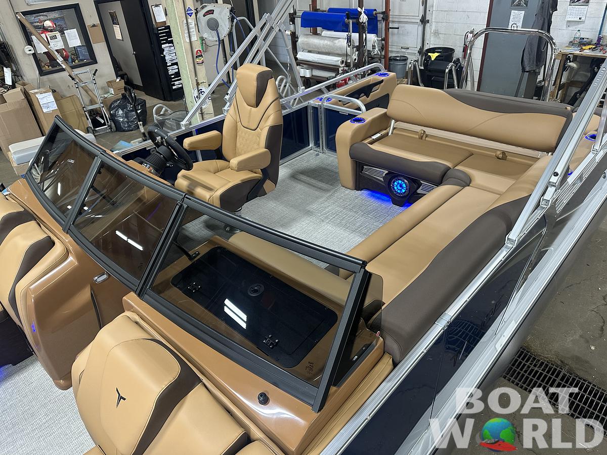 2025 Tahoe Pontoons LTZ 2385 Swingback (VRB) Windshield Tritoon & Honda 4-Stroke EFI