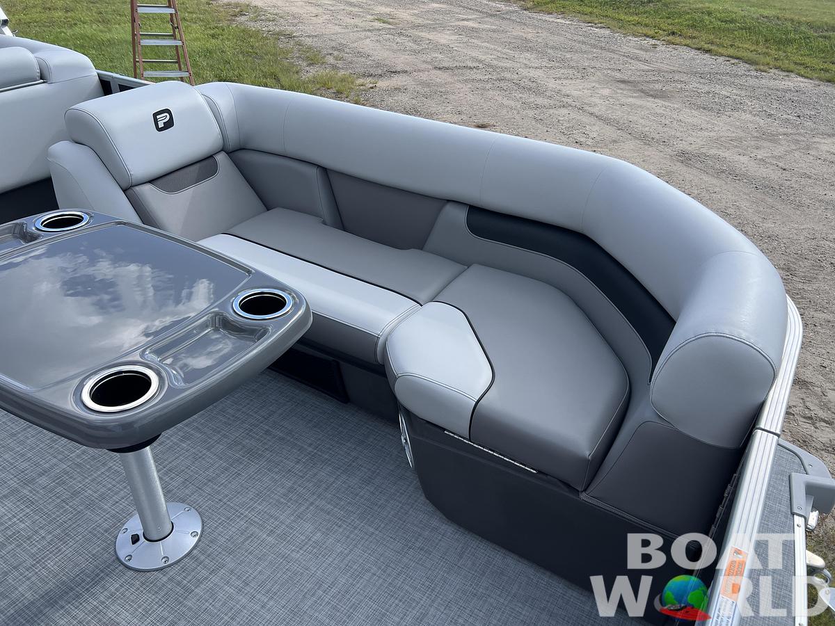 2026 Princecraft Vectra 21 Cruise Lounge Pontoon & Mercury 4-Stroke EFI