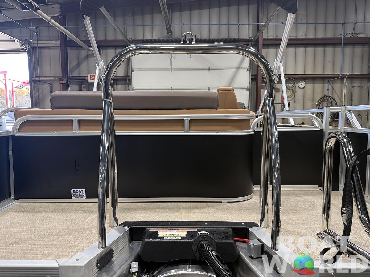 2027 Tahoe LTZ VRL 2385 Swingback Tritoon $53995