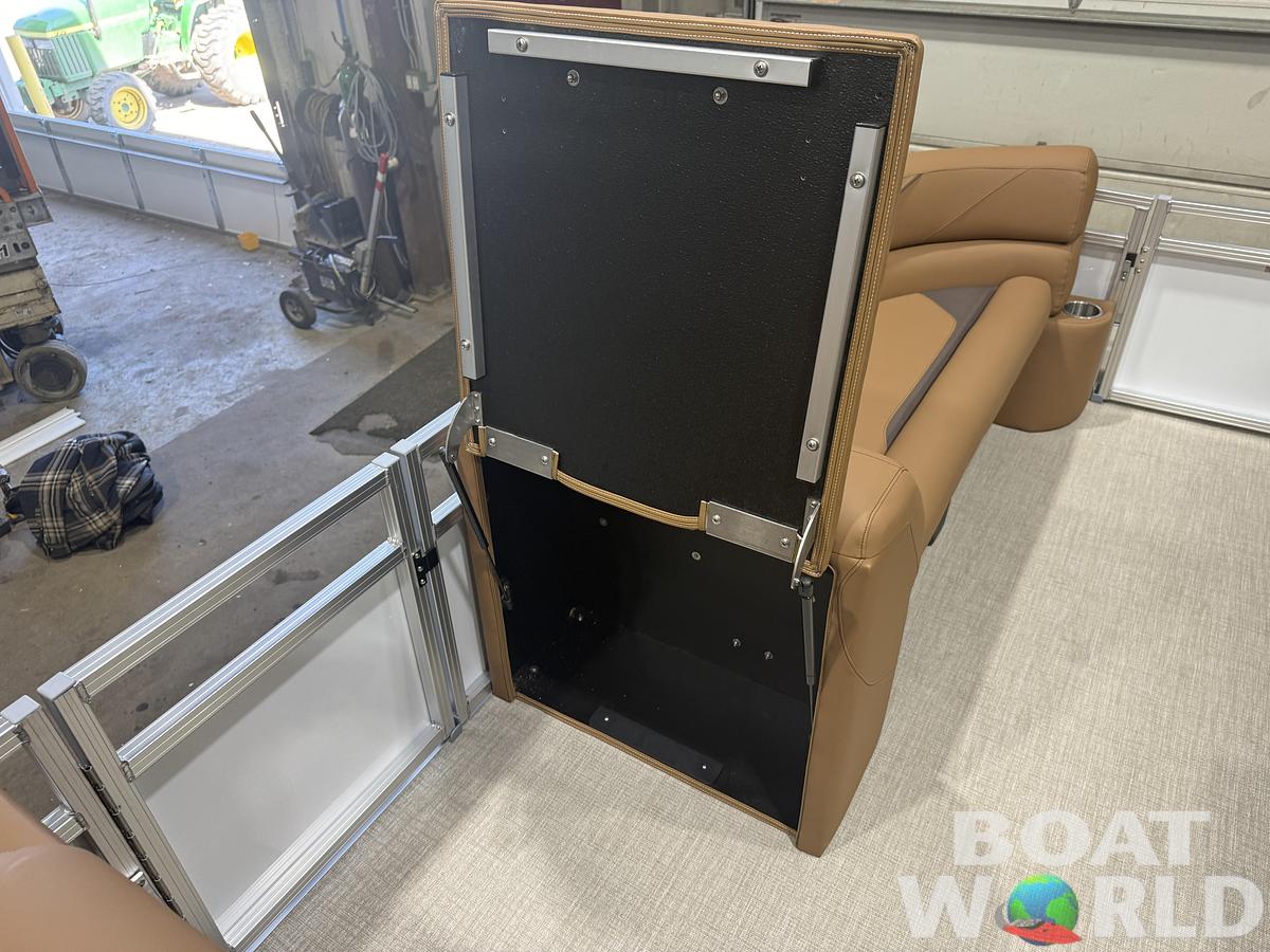 2026 Tahoe Sport VRB 2385 Swingback & 4-Stroke $34995