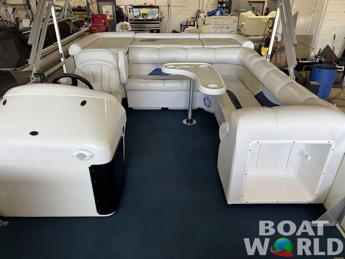 Used 2006 Weeres SunDeck 220 Pontoon
