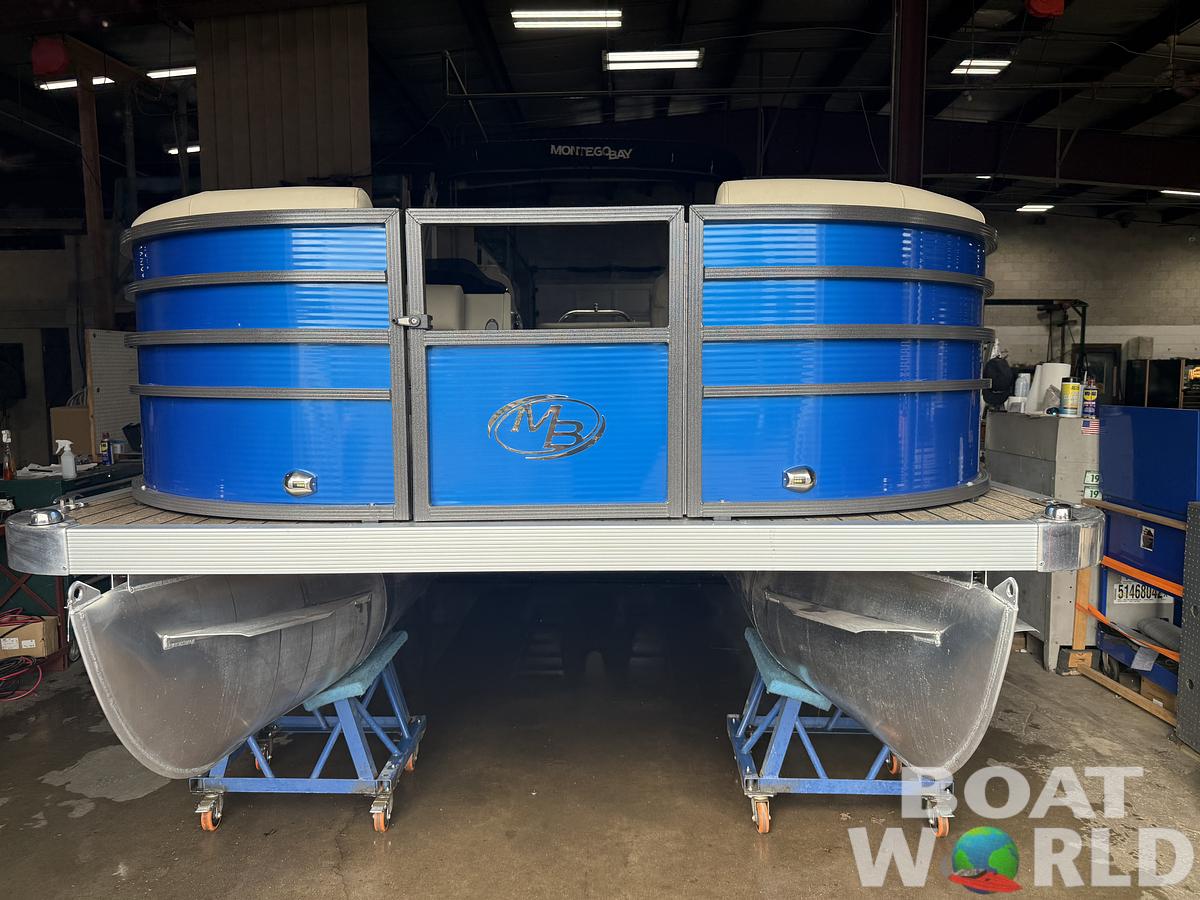 2023 Montego Bay NEW* 8524 Swingback Pontoon & 100HP 4-Stroke EFI