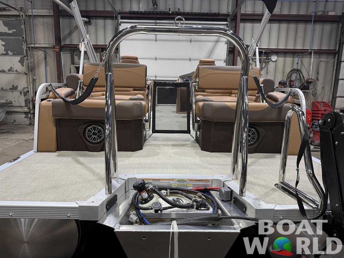 2026 Tahoe Pontoons LTZ 2385 Quad Lounge Shift SS