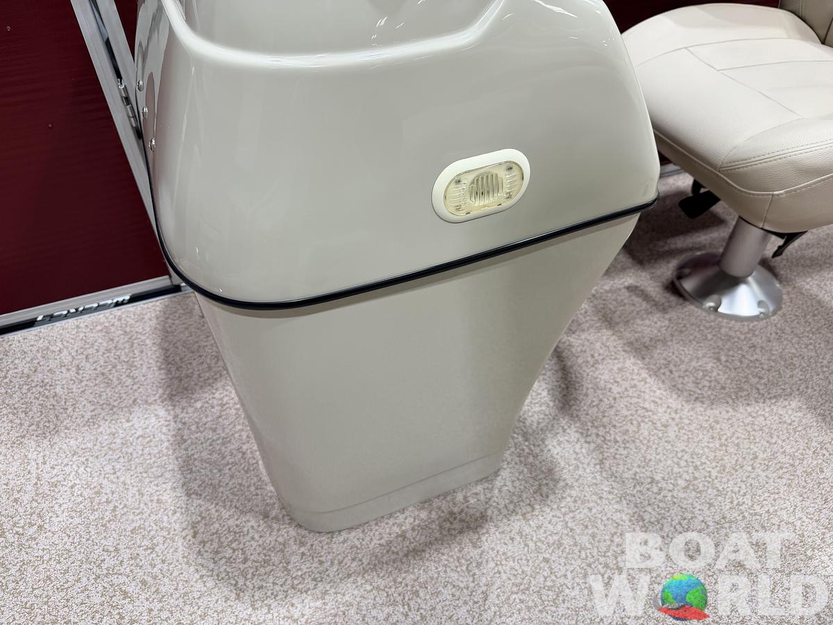 Used 2016 Weeres 200 Allure Fish Pontoon