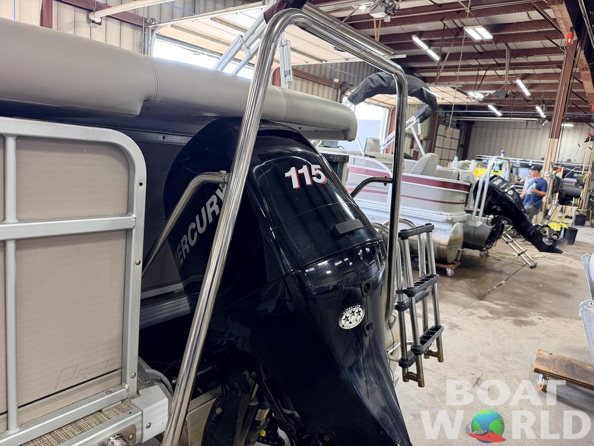 Used 2007 Premier 210 Legend