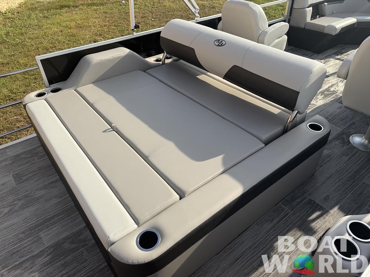 2026 Montego Bay 8522 Swingback Deluxe Pontoon