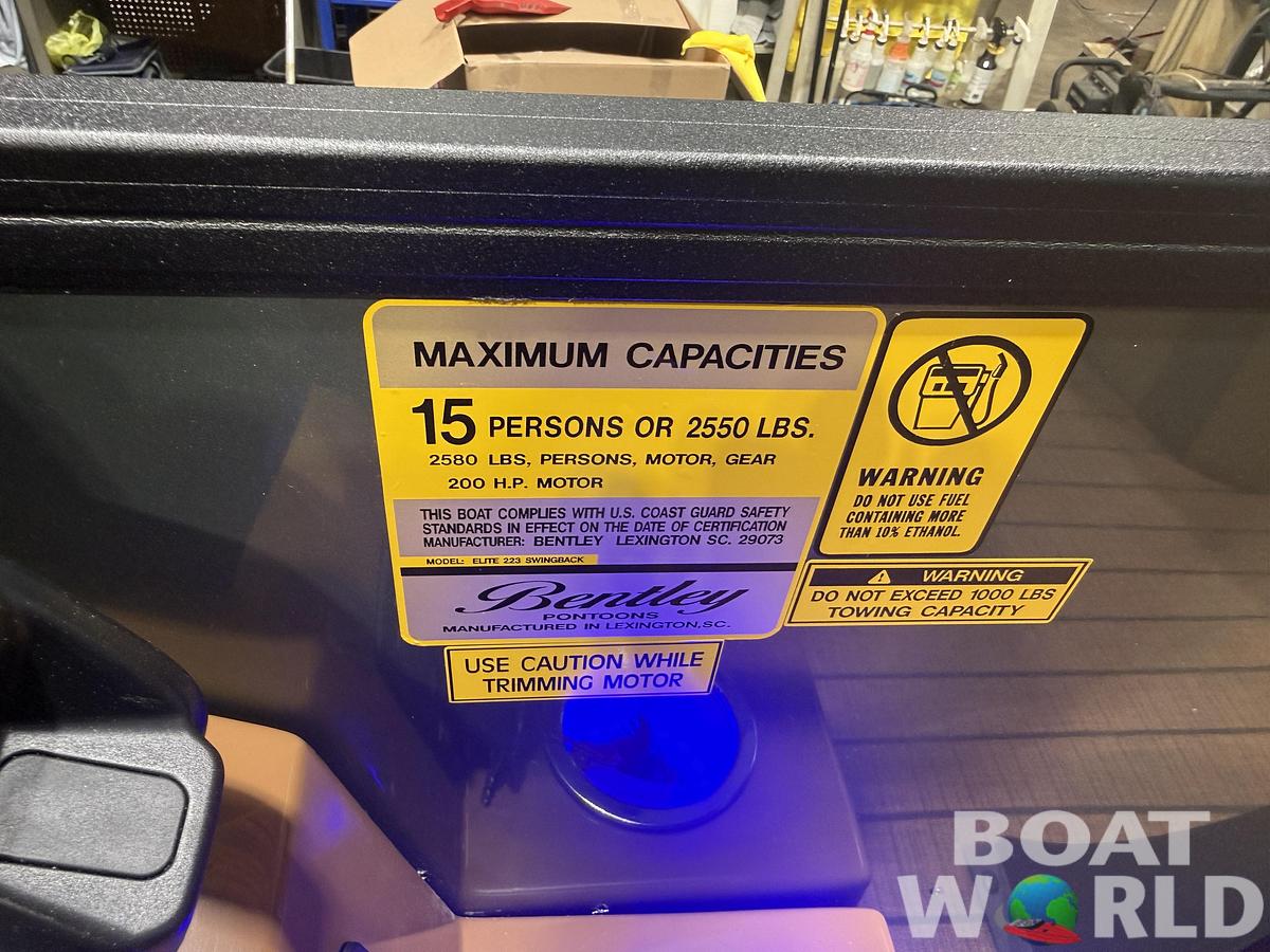 2026 Bentley Pontoons Elite 223 Swingback Tritoon & 200HP 
