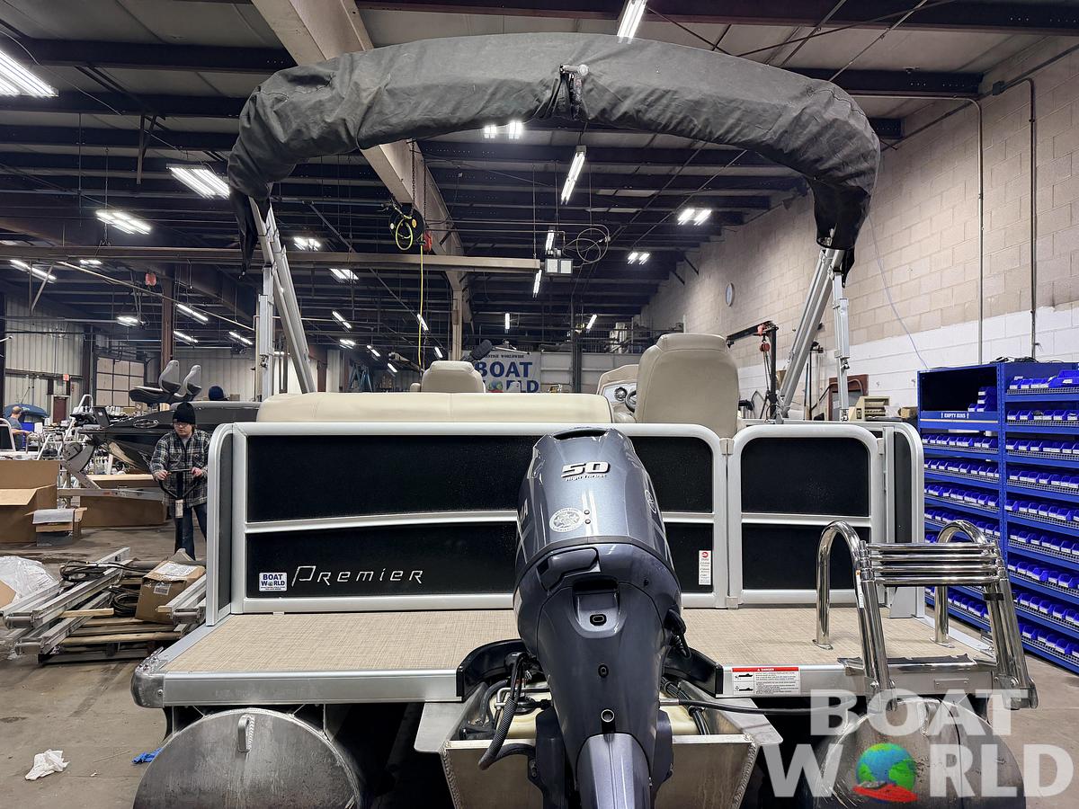 Used 2018 Premier 220 SunSpree