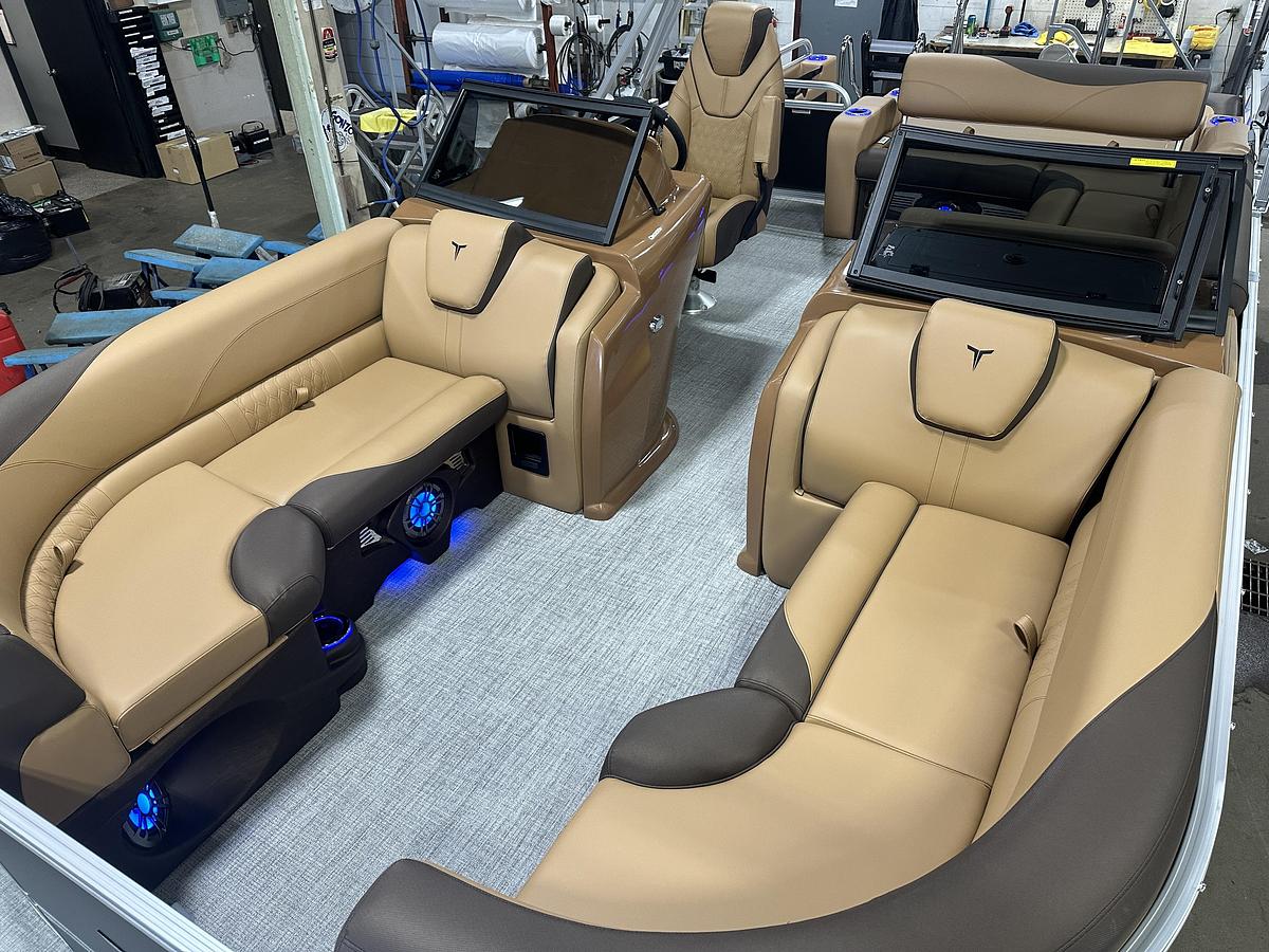 2025 Tahoe Pontoons LTZ 2385 Swingback (VRB) Windshield Tritoon & Honda 4-Stroke EFI