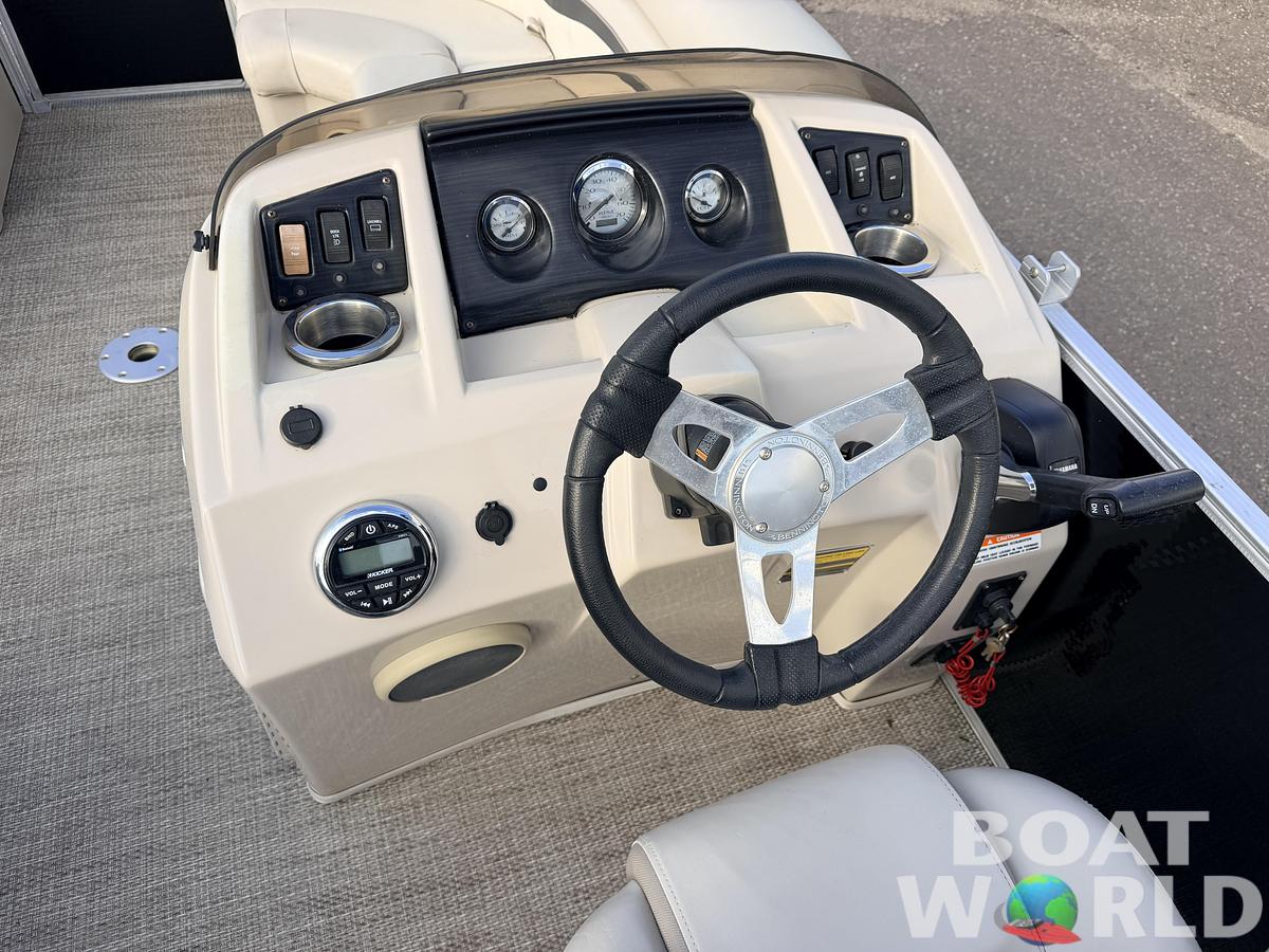 Used 2018 Bennington 20 SSRX & 50HP Yamaha 4 Stroke -$24,995