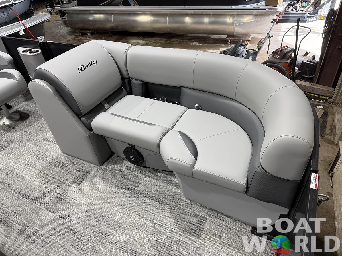 2026 Bentley Legacy 200 Navigator Quad Lounge Pontoon $34995