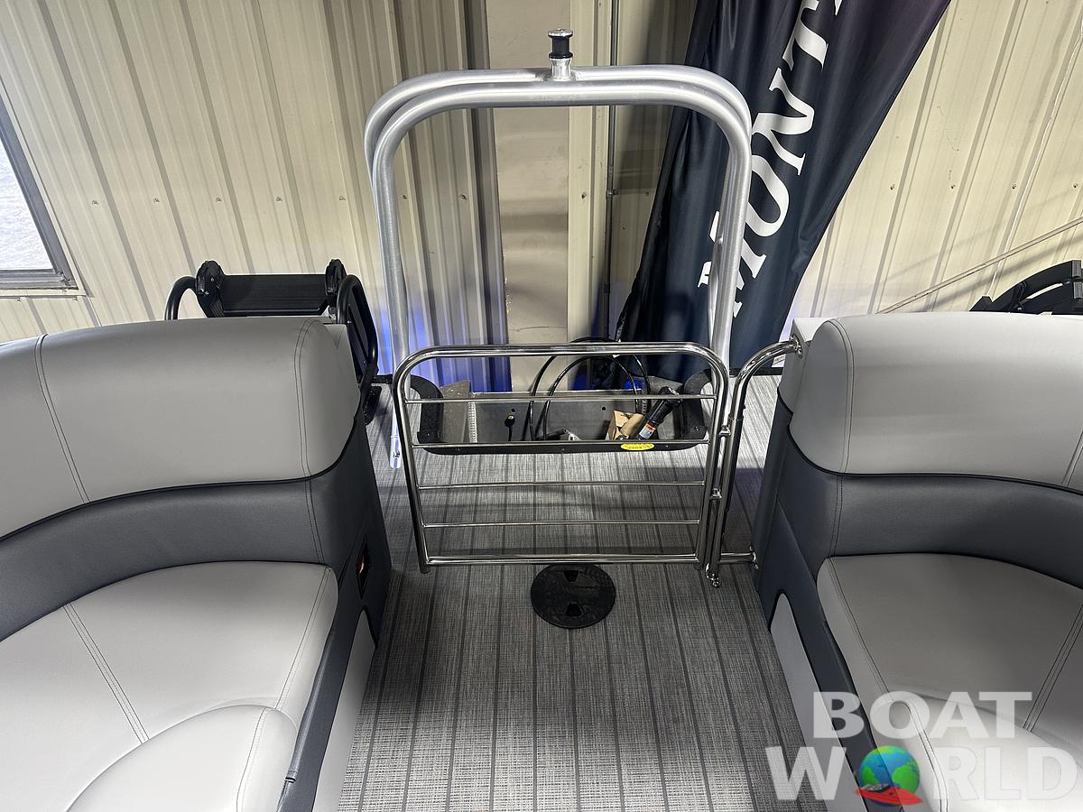 2025 Bentley Pontoons Elite 223 Admiral Quad Lounge Tritoon & Honda 4-Stroke EFI