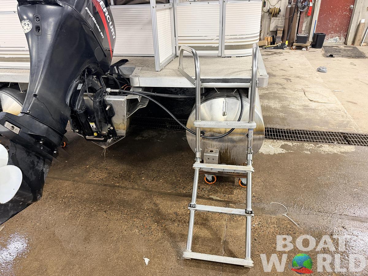 Used 2004 Northwood 2023 Reitta & 40HP Mercury 4Stroke -$
