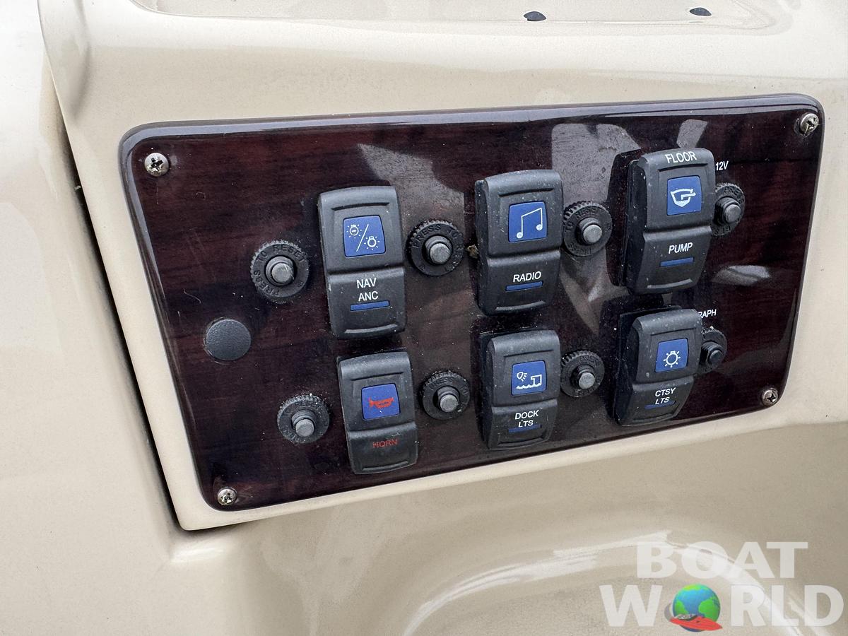 Used 2018 Sylvan Mirage 820 Cruise