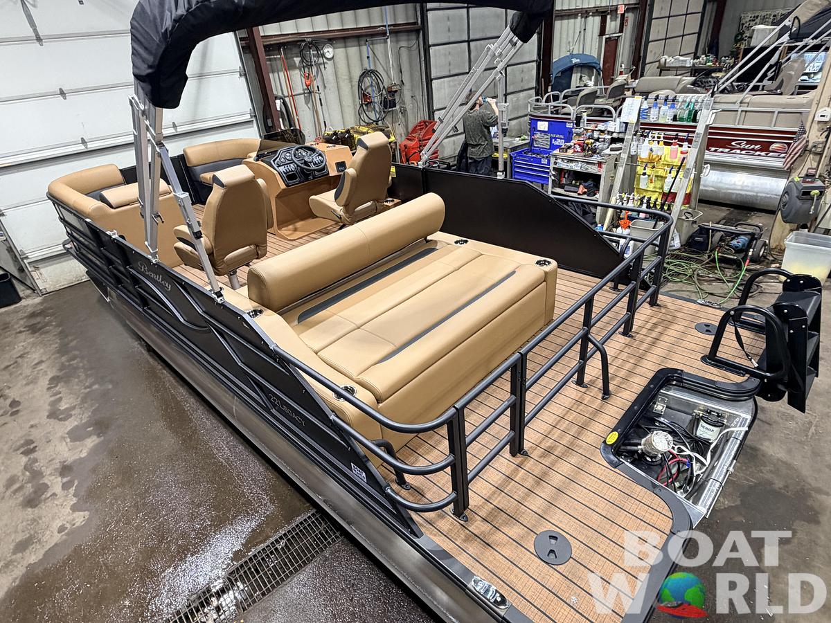 2026 Bentley Legacy 220 Swingback Pontoon $38995