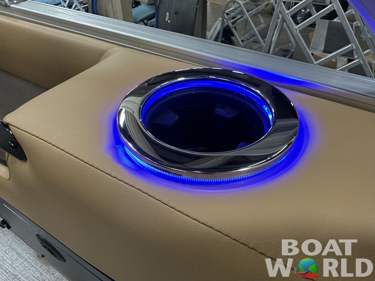 2025 Tahoe Pontoons LTZ 2385 Swingback (VRB) Windshield Tritoon & Honda 4-Stroke EFI