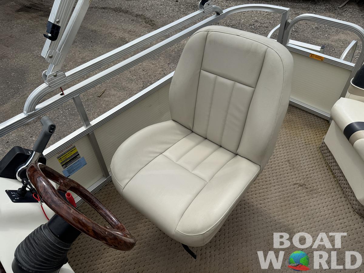 Used 2004 Bennington 2250 RL